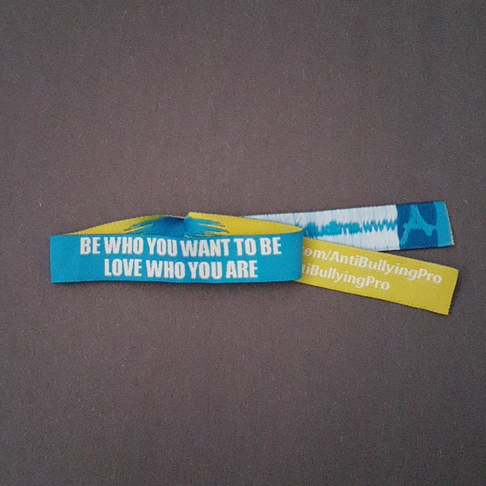 Adjustable bracelet Free With Purchase